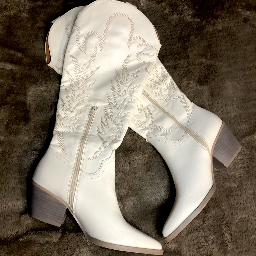 White cowgirl boots